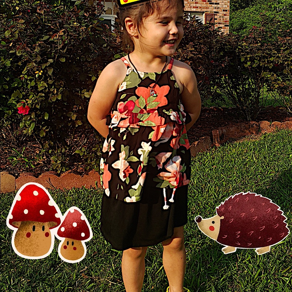 OLD NAVY 3T Key-Hole Tiered Black Floral Tank